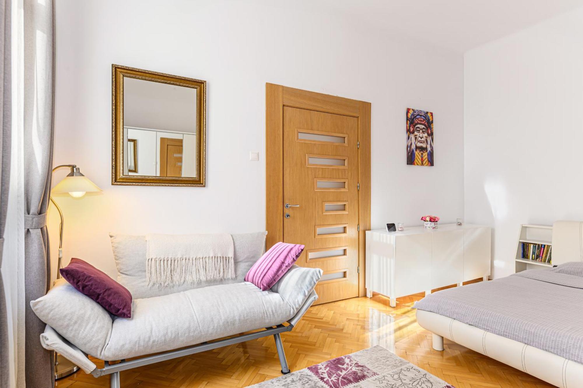 Brasov Centrul Vechi - 67Sqm - 2Min To Counsel Square Apartment Bagian luar foto