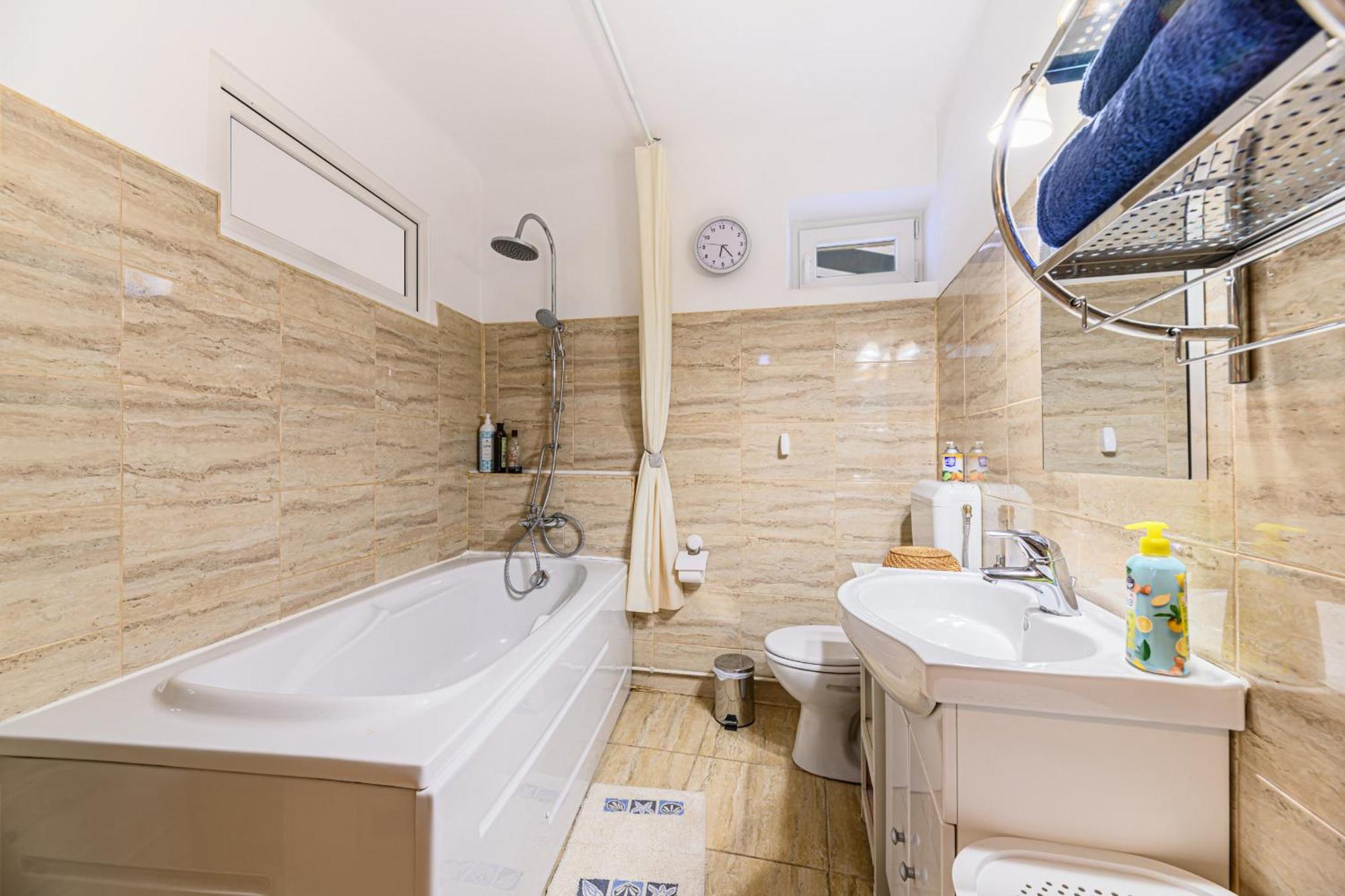 Brasov Centrul Vechi - 67Sqm - 2Min To Counsel Square Apartment Bagian luar foto