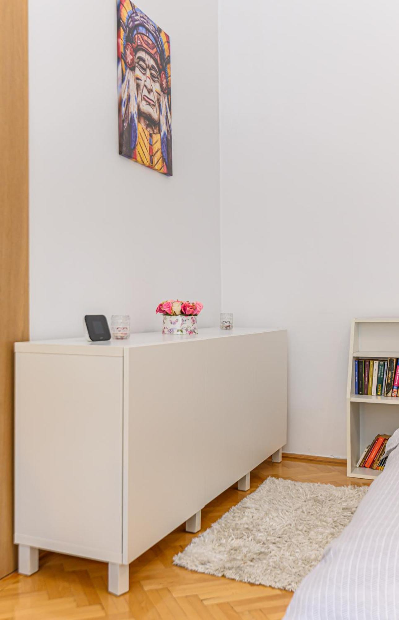 Brasov Centrul Vechi - 67Sqm - 2Min To Counsel Square Apartment Bagian luar foto