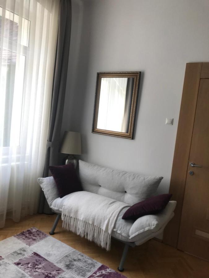 Brasov Centrul Vechi - 67Sqm - 2Min To Counsel Square Apartment Bagian luar foto
