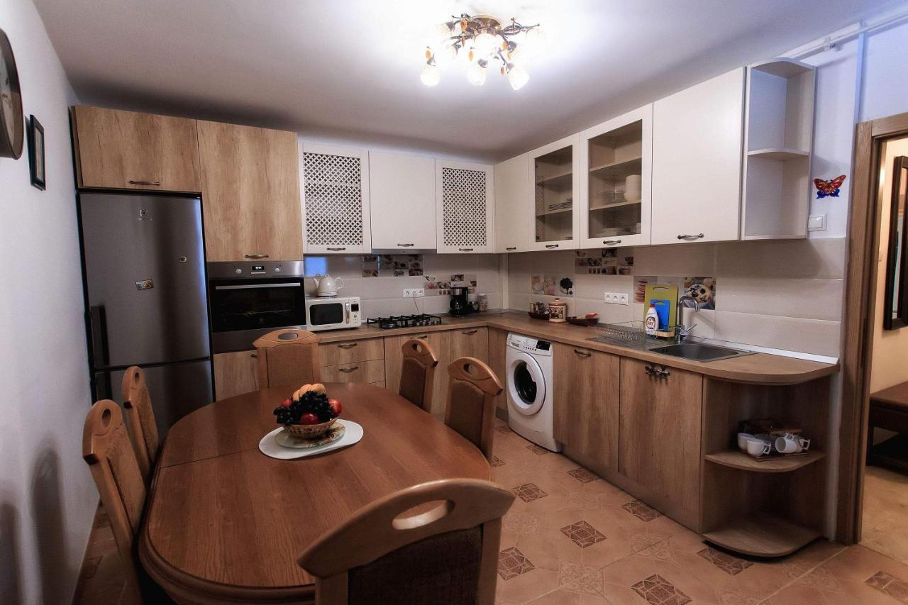 Brasov Centrul Vechi - 67Sqm - 2Min To Counsel Square Apartment Bagian luar foto